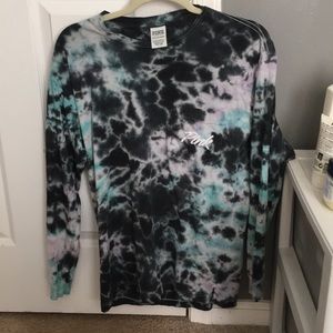victoria secrets PINK tie dye long sleeve t-shirt